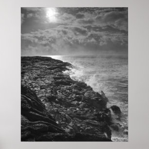 USA. Geschmolzene Lava fließt bei Sonnenaufgang in Poster