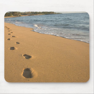 USA, Hawaii, Kauai, Kapa'a, Strand. RF) Mousepad