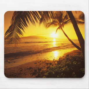 USA, Hawaii, Maui, Farbiger Sonnenuntergang in ein Mousepad