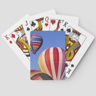 USA, Idaho, Teton Valley. Farbige Heißluft Spielkarten