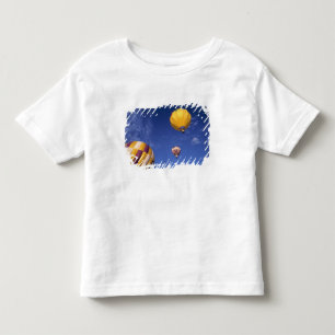USA, Idaho, Teton Valley. Heißluftballons Kleinkind T-shirt