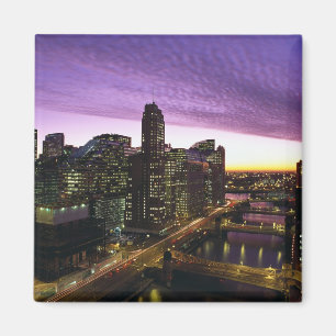 USA, IL, Chicago. Chicago Skyline und Fluss Magnet