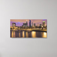 USA, Illinois, Chicago, City skyline und marina