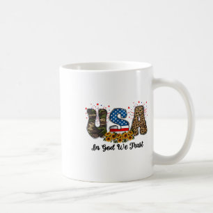 USA in Gott wir vertrauen Amerika Flag 4. Juli Pat Kaffeetasse