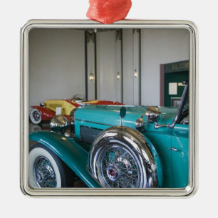 USA, Indiana, Auburn: Auburn, Cord, Duesenberg 3 Silbernes Ornament
