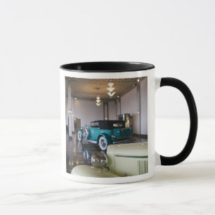 USA, Indiana, Auburn: Auburn, Cord, Duesenberg 8 Tasse