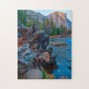 USA, Kalifornien. Baumwurzeln im Merced-Fluss Puzzle