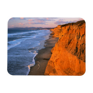 USA, Kalifornien, Klippen am Pescadero State Beach Magnet