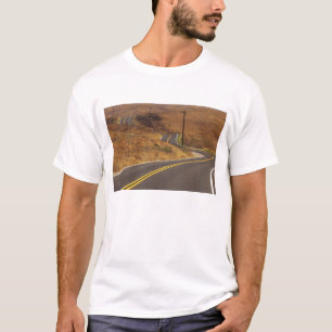 USA, Kalifornien. Landstraße. Kredit T-Shirt