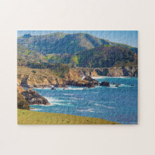 USA, Kalifornien. Panorama von Big Sur mit Bixby Puzzle