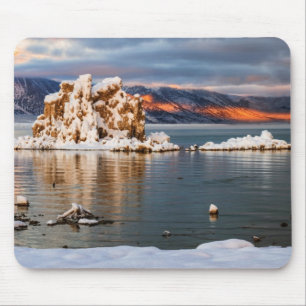 USA, Kalifornien, Sonnenaufgang in Monosee Mousepad