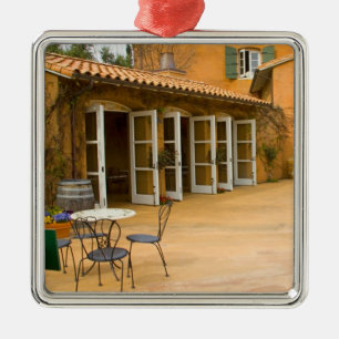 USA, Kalifornien, Sonoma Valley, Patio in Viansa Silbernes Ornament