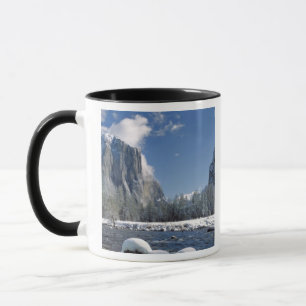USA, Kalifornien, Yosemite NP. Der Merced-Fluss Tasse