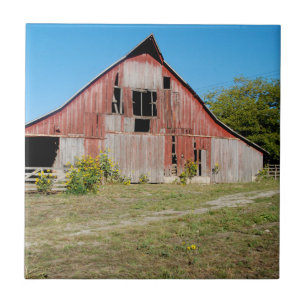 USA, Kansas, alte rote Scheune Fliese