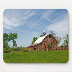 USA, Kansas. Alte rote Scheune Mousepad