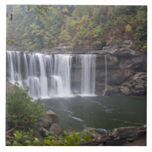 USA - Kentucky. Cumberland Falls am Fliese