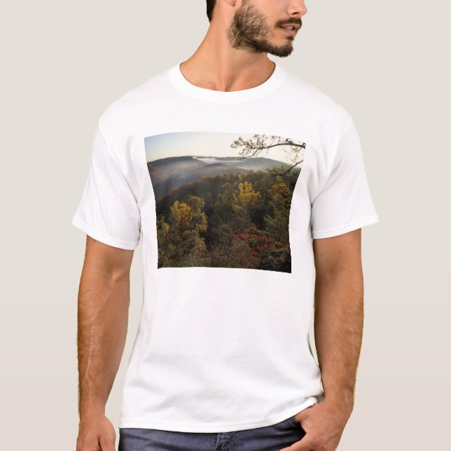 USA, Kentucky. Daniel Boone Nationalwald. T-Shirt (Vorderseite)