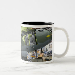 USA, Kentucky, Middlesboro: The Lost Squadron, Zweifarbige Tasse
