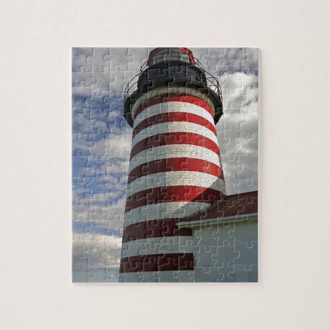 USA, Maine, Lubec. West Quoddy Head LIghthouse Puzzle (Vertikal)