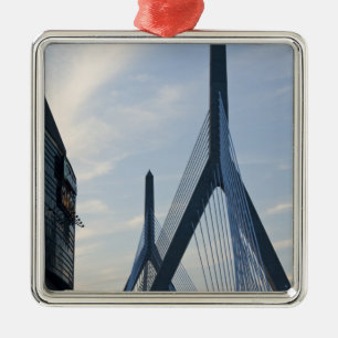 USA, Massachusetts, Boston. Die Zakim-Brücke.2 Ornament Aus Metall