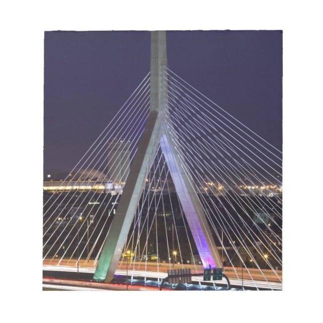 USA, Massachusetts, Boston. Leonard Zakim Notizblock (Vorderseite)