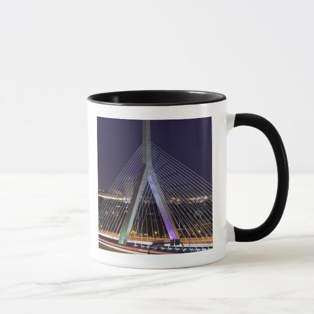 USA, Massachusetts, Boston. Leonard Zakim Tasse (Rechts)