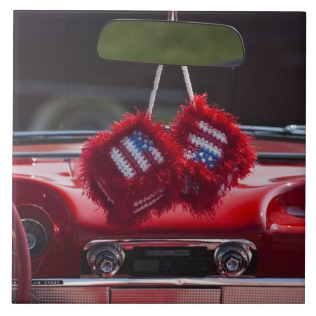 USA, Massachusetts, Gloucester. Flockige Würfel Fliese (Vorderseite)