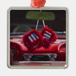 USA, Massachusetts, Gloucester. Flockige Würfel Ornament Aus Metall