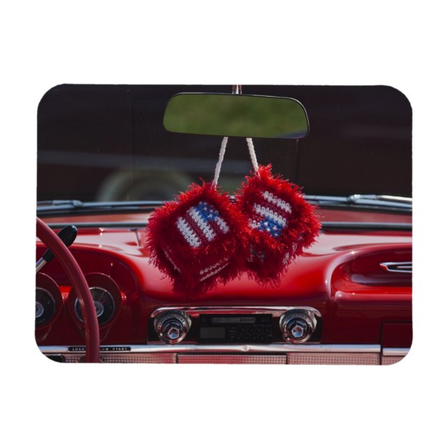 USA, Massachusetts, Gloucester. Würfel mit Magnet (Horizontal)