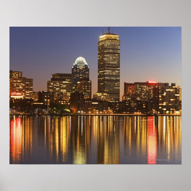 USA, Massachusetts, Skyline von Boston bei Abenddä Poster (Vorne)