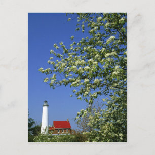 USA, Michigan, East Tawas. Tawas Lighthouse mit Postkarte