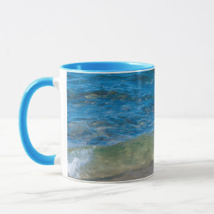 USA, Michigan. Klare Gewässer des Lake Superior Tasse