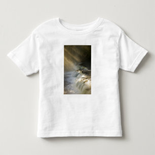 USA, Michigan, Oberes Halbinsel. Sonnenstrahlen au Kleinkind T-shirt
