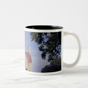 USA, Michigan Old Mackinac Point Leuchtturm Zweifarbige Tasse