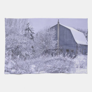 USA, Michigan, Rochester Hills. Schneeblau Handtuch