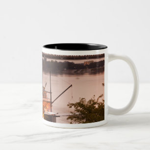 USA, Mississippi, Natchez. Natchez Under the Zweifarbige Tasse