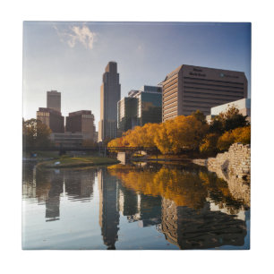 USA, Nebraska, Omaha, Gene Leahy Mall, Skyline Fliese
