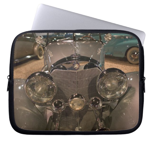 USA, Nevada_Reno: Nationales Automobil-Museum 2 Laptopschutzhülle (Vorderseite)