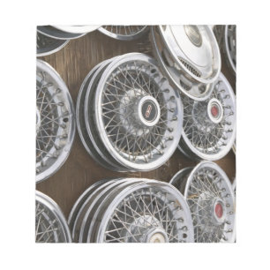 USA, New Mexico, Prewitt: Auto Hubcaps / Rt. 66 Notizblock