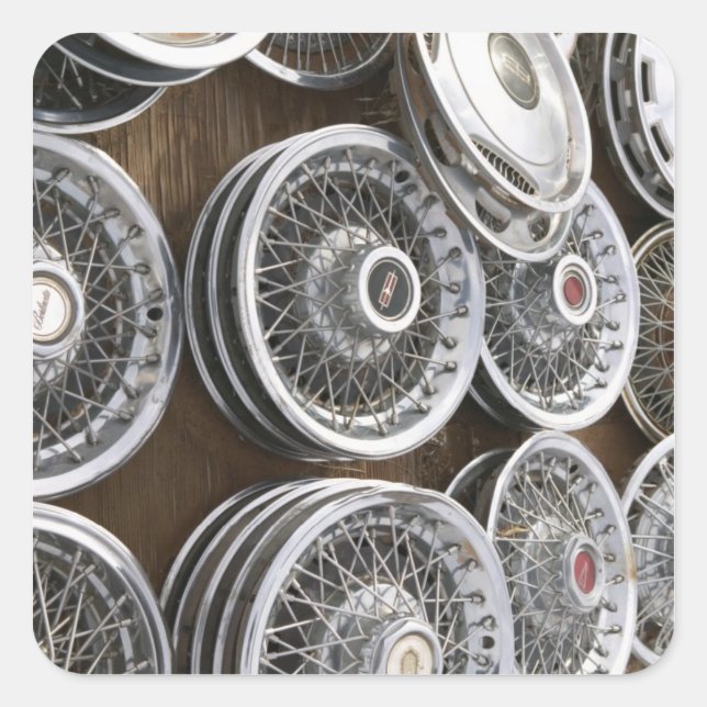 USA, New Mexico, Prewitt: Auto Hubcaps / Rt. 66 Quadratischer Aufkleber (Vorderseite)