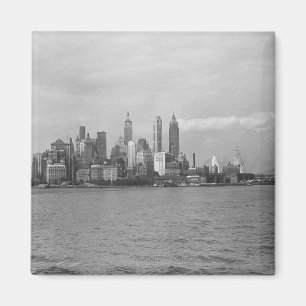 USA New York City Manhattan skyline B&W Magnet