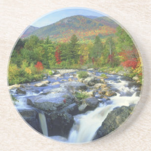 USA, New York. Ein Wasserfall in den Adirondack Sandstein Untersetzer