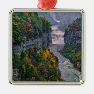 USA, New York, Letchworth State Park. Fluss und Silbernes Ornament