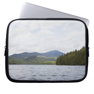 USA, New- YorkStaat, Adirondack Berge, See 4 Laptopschutzhülle
