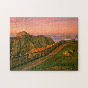 USA, Oregon, Bandon. Felsen vom Weg aus betrachtet Puzzle