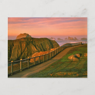 USA, Oregon, Bandon. Von Trail aus sichtbare Felse Postkarte