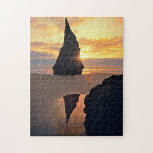 USA, Oregon. Felsformation bei Sonnenuntergang Puzzle