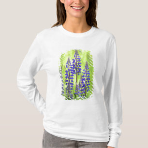 USA, Oregon, Mt. Hood National Forest, Lupine T-Shirt