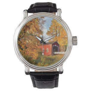 USA, Oregon Shimanek bedeckte Brücke am Morgen Armbanduhr