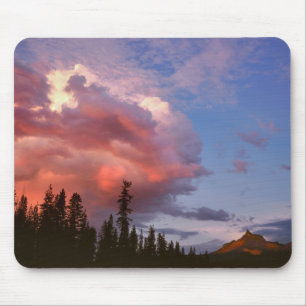 USA, Oregon, Umpqua National Forest.Sturm Mousepad